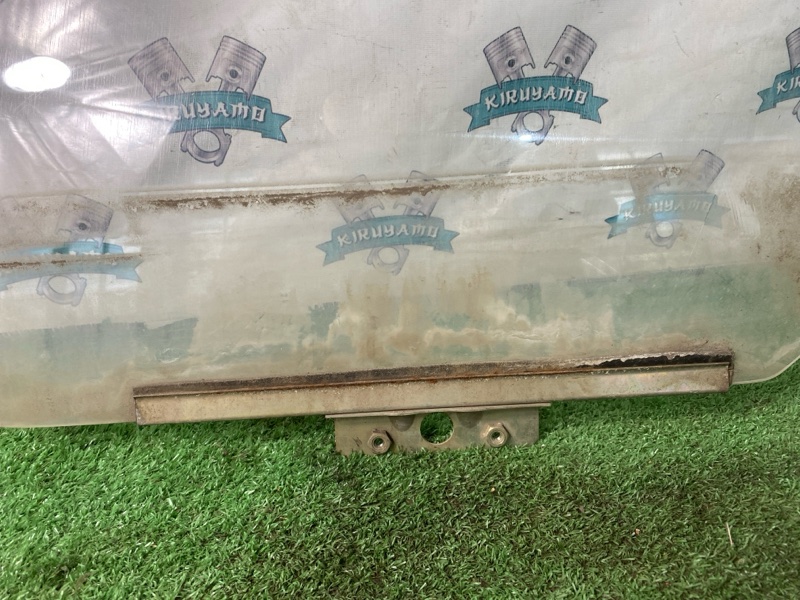 Стекло двери лада 21102 2001 2110