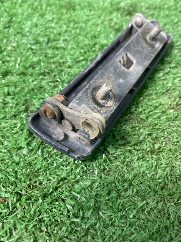 Ручка двери внешняя лада 21102 2001 2110