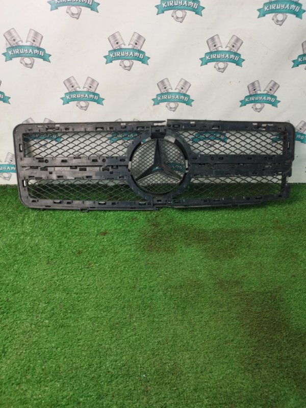 Решетка радиатора Mercedes-Benz G-Class 2013 W463