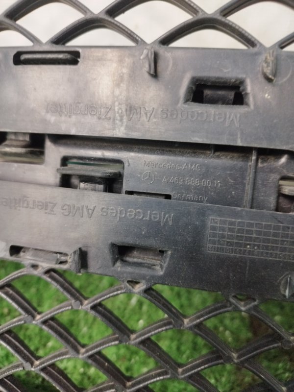 Решетка радиатора Mercedes-Benz G-Class 2013 W463