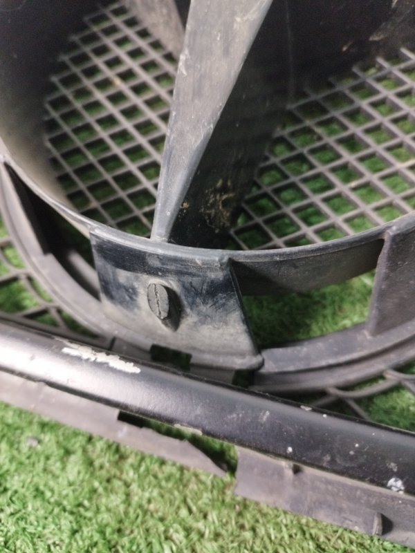 Решетка радиатора Mercedes-Benz G-Class 2013 W463