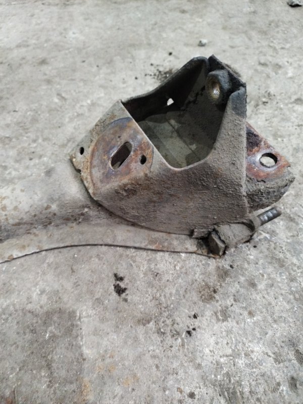 Балка продольная под ДВС лада 2105 21053