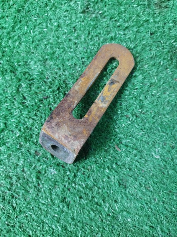 Кронштейн генератора лада 2105 21053