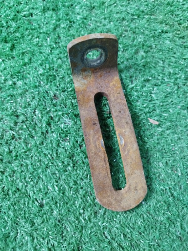 Кронштейн генератора лада 2105 21053