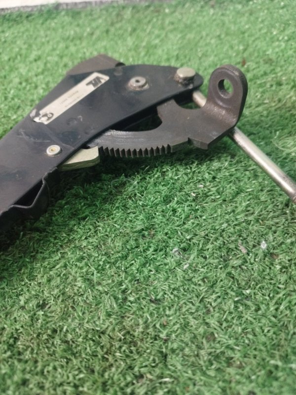 Рычаг стояночного тормоза лада калина 2007 11193