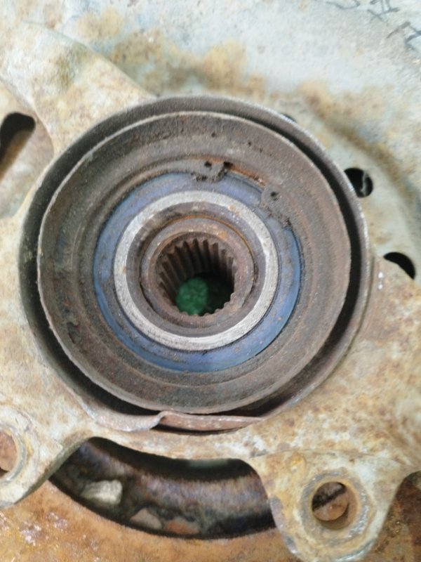 Кулак поворотный лада 21102 2002