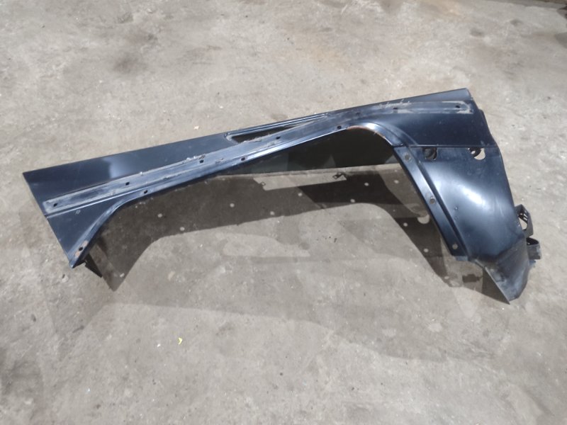 Крыло Mercedes-Benz G-Class