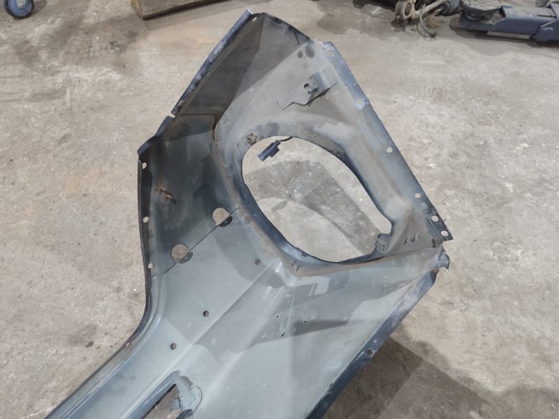 Крыло Mercedes-Benz G-Class