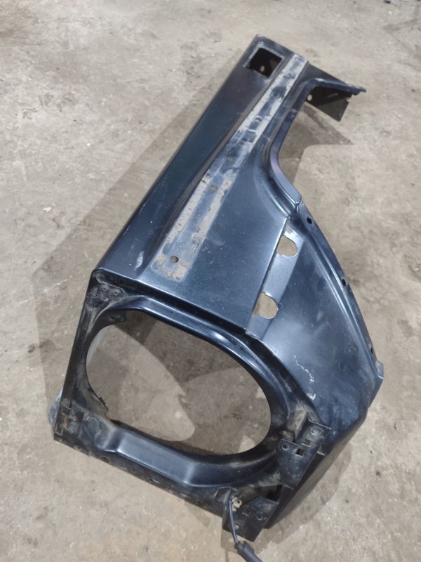 Крыло Mercedes-Benz G-Class