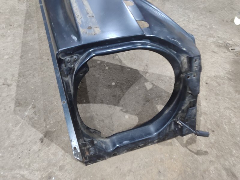 Крыло Mercedes-Benz G-Class