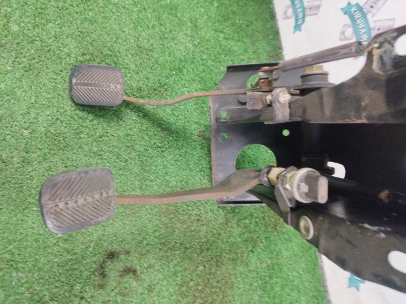 Блок педалей лада 2106 1996 21061