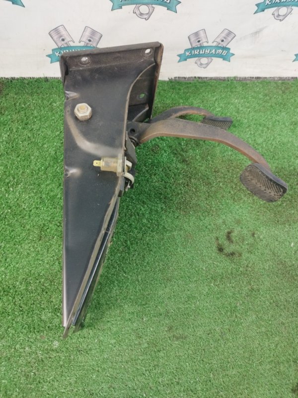 Блок педалей лада 2106 1996 21061