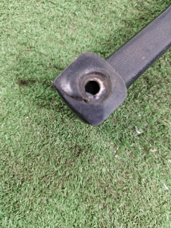 Ручка двери внутренняя лада 2105 21053