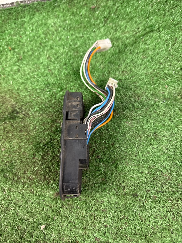 Блок управления стеклоподъемниками лада калина 2007 11193