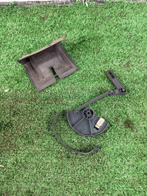 Дефлектор воздушный лада 211240 2007 2112