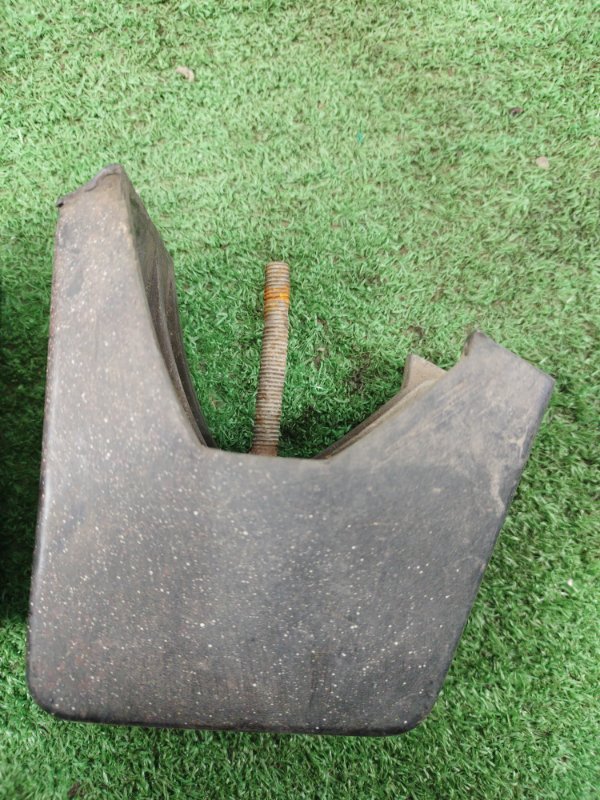 Клык бампера лада 2106 1996 21061