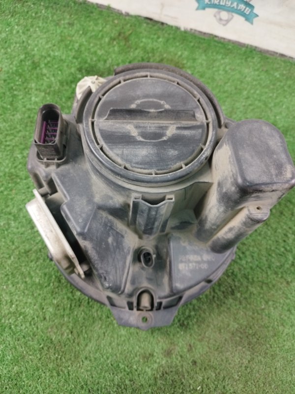 Фара ксеноновая Mercedes-Benz G-Class 2013 W463