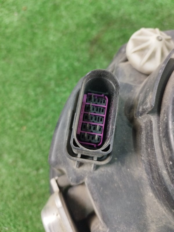 Фара ксеноновая Mercedes-Benz G-Class 2013 W463