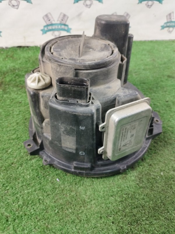 Фара ксеноновая Mercedes-Benz G-Class 2013 W463