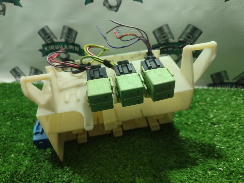 Кронштейн блока управления двигателем BMW X3 2007 E83