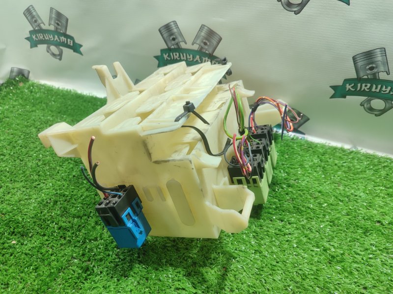 Кронштейн блока управления двигателем BMW X3 2007 E83