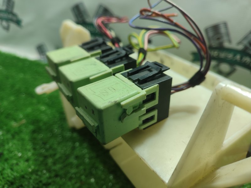 Кронштейн блока управления двигателем BMW X3 2007 E83