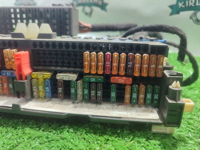 Блок предохранителей BMW X3 2007 E83