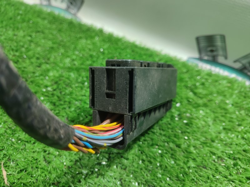 Фишка АБС BMW X3 2007 E83