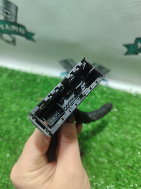 Фишка разъем BMW X3 2007 E83