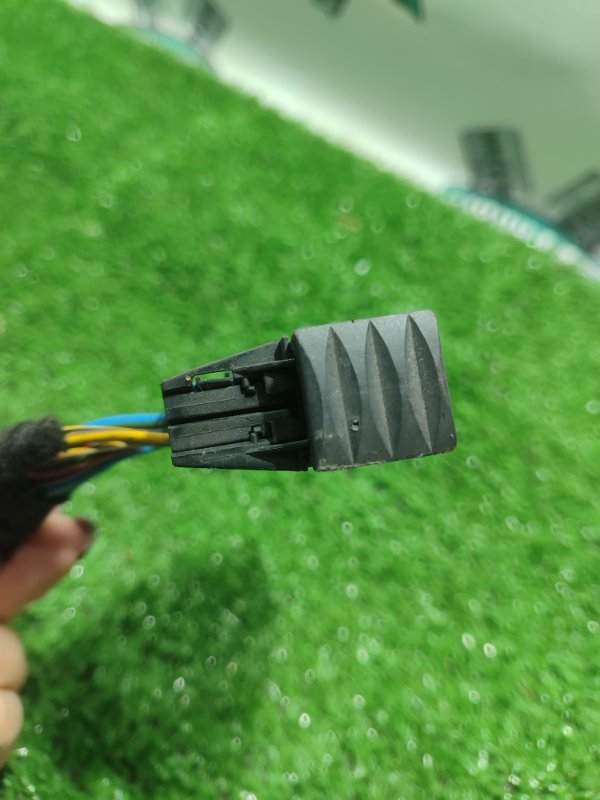 Фишка разъем BMW X3 2007 E83