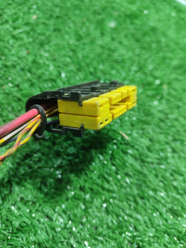 Фишка разъем BMW X3 2007 E83