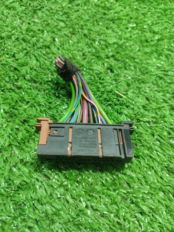 Фишка разъем BMW X3 2007 E83