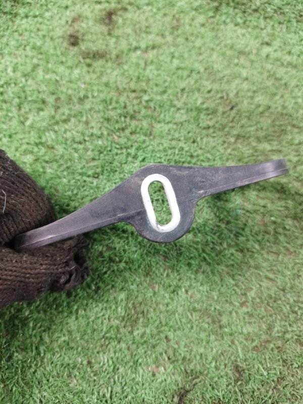 Крепление радиатора BMW 5