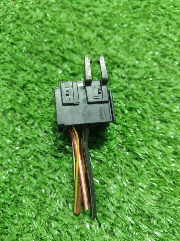 Фишка разъем BMW X3 2007 E83