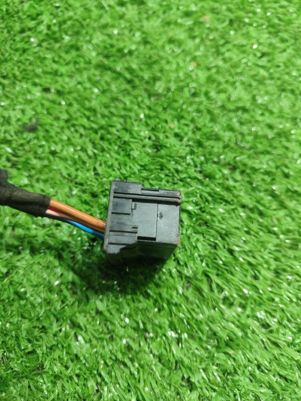 Фишка разъем BMW X3 2007 E83