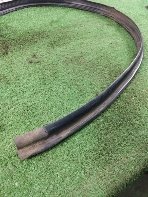 Уплотнитель жабо лада калина 2007 11193