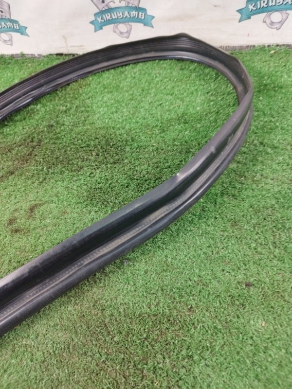 Уплотнитель жабо лада калина 2007 11193