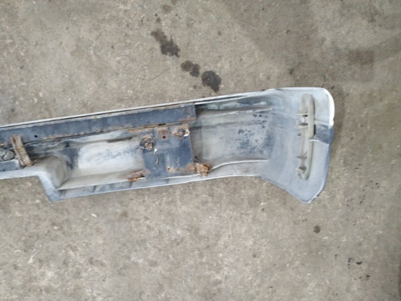 Бампер Toyota Carina 1989 st170