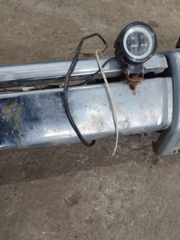 Бампер Mitsubishi Pajero 2