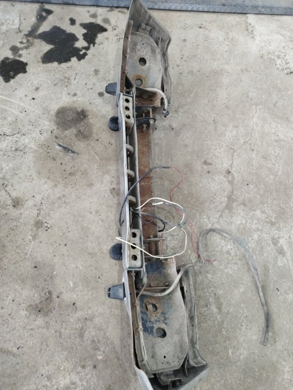 Бампер Mitsubishi Pajero 2