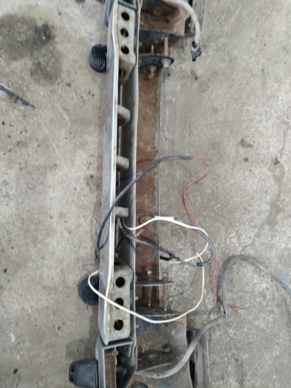 Бампер Mitsubishi Pajero 2