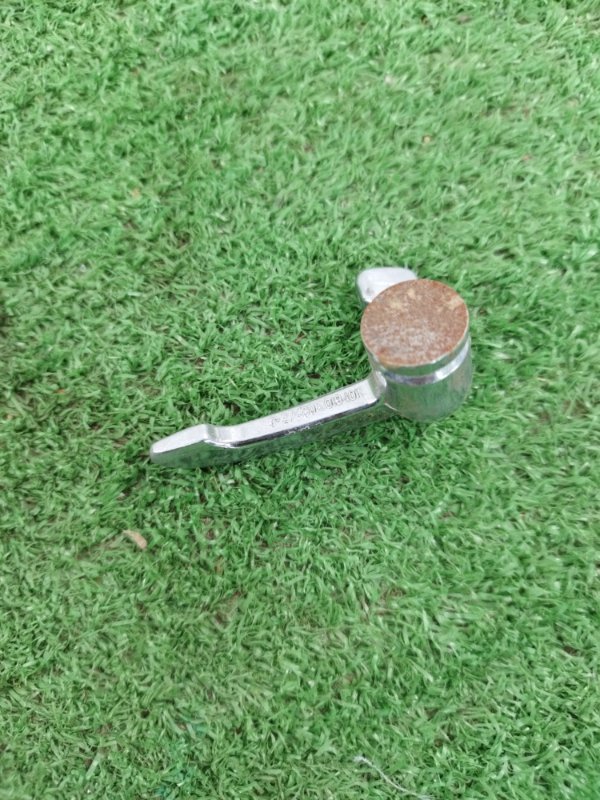 Замок форточки лада 2105 21053