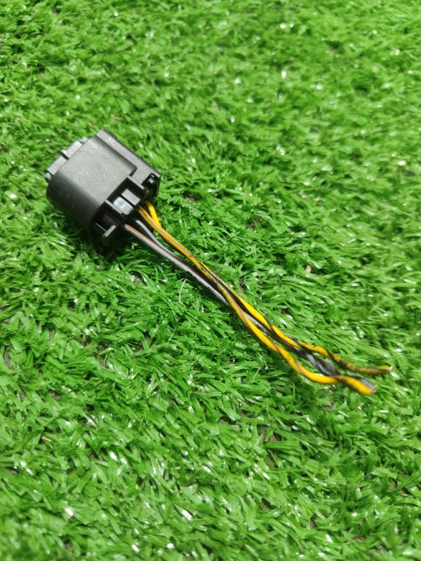 Фишка разъем BMW X3 2007 E83