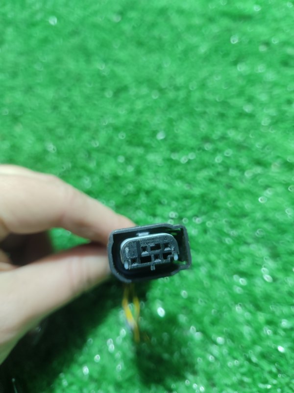 Фишка разъем BMW X3 2007 E83