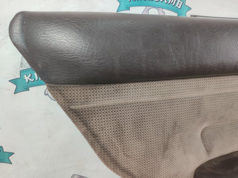 Обшивка боковой двери Toyota Carina 1989 st170