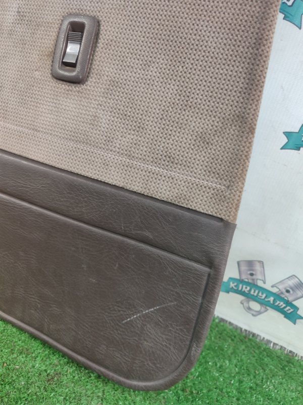 Обшивка боковой двери Toyota Carina 1989 st170