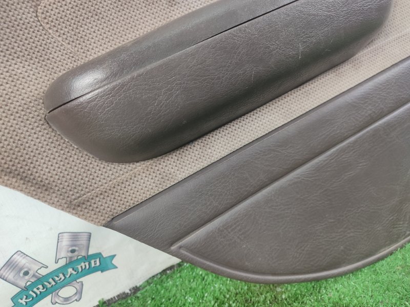 Обшивка боковой двери Toyota Carina 1989 st170