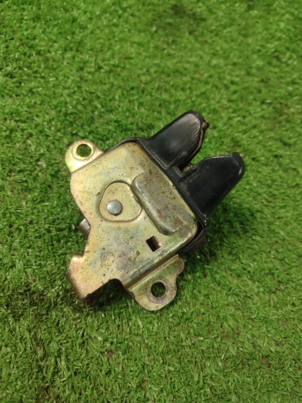 Замок багажника Toyota Carina 1989 st170