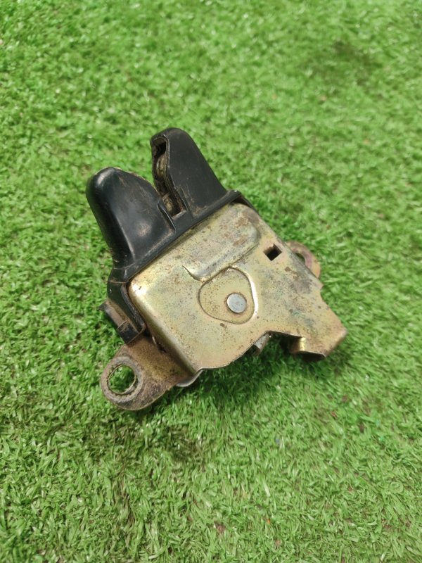 Замок багажника Toyota Carina 1989 st170