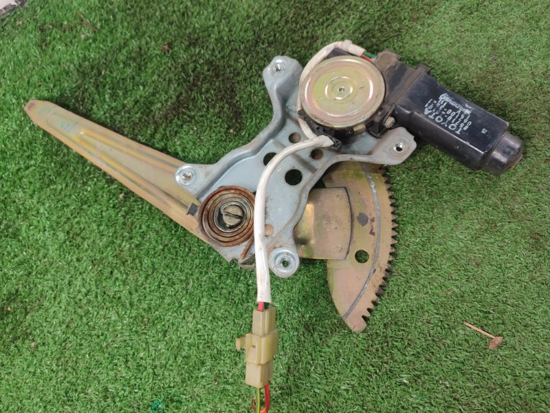 Стеклоподъемный механизм Toyota Carina 1989 st170